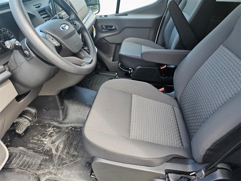 2025 Ford Transit-350 XL