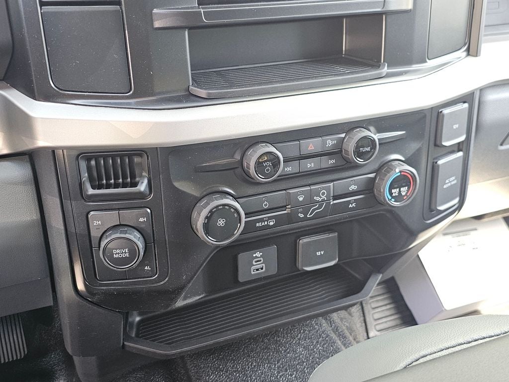 2026 Ford F-450 SD DRW