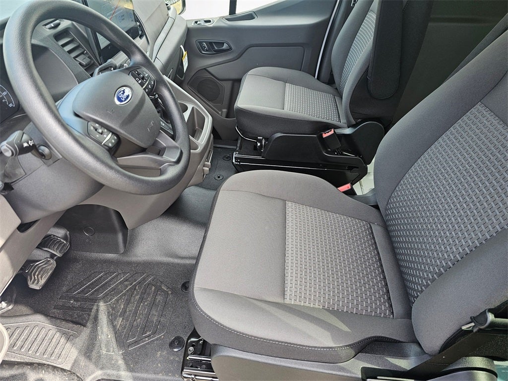 2025 Ford Transit-350 XL