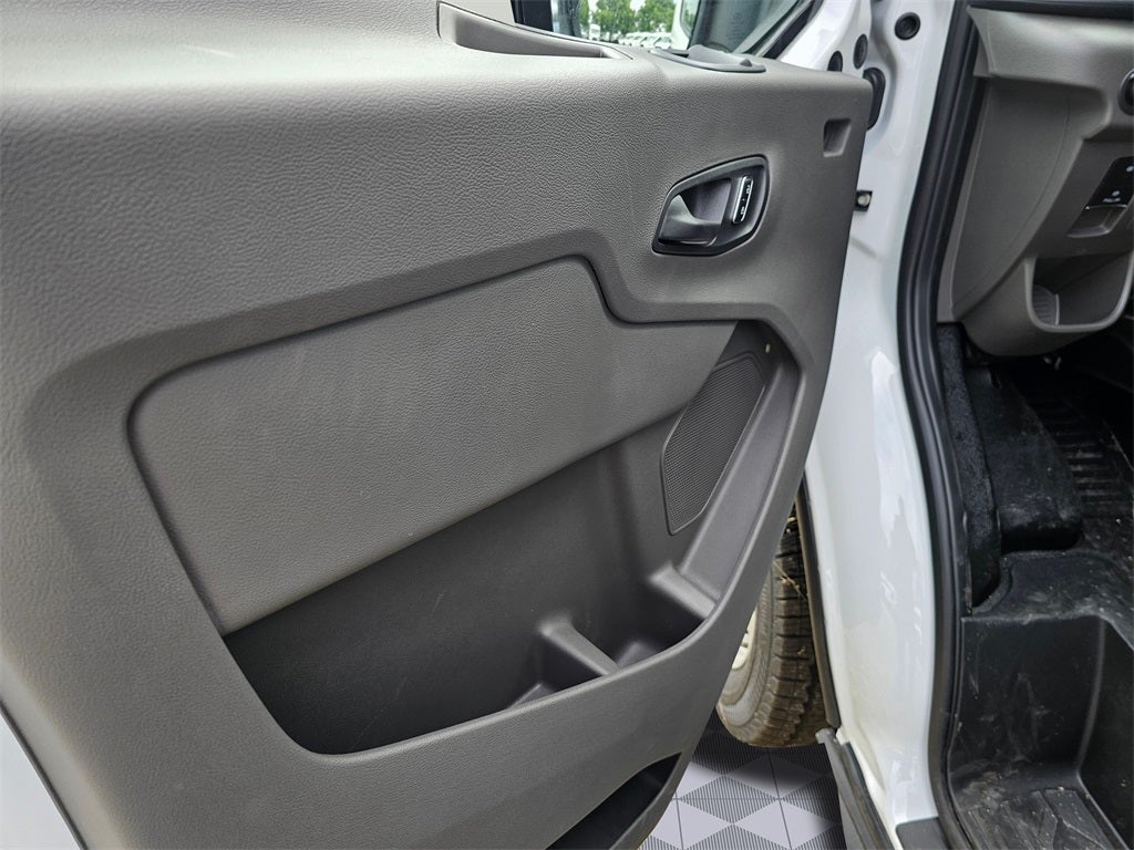 2025 Ford Transit-350 XL