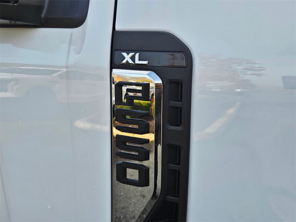 2025 Ford F-550 SD XL DRW