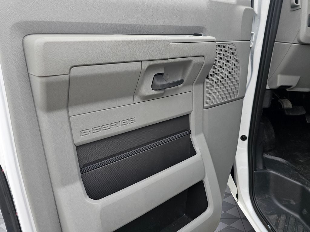 2026 Ford E-350 SD Base Cutaway