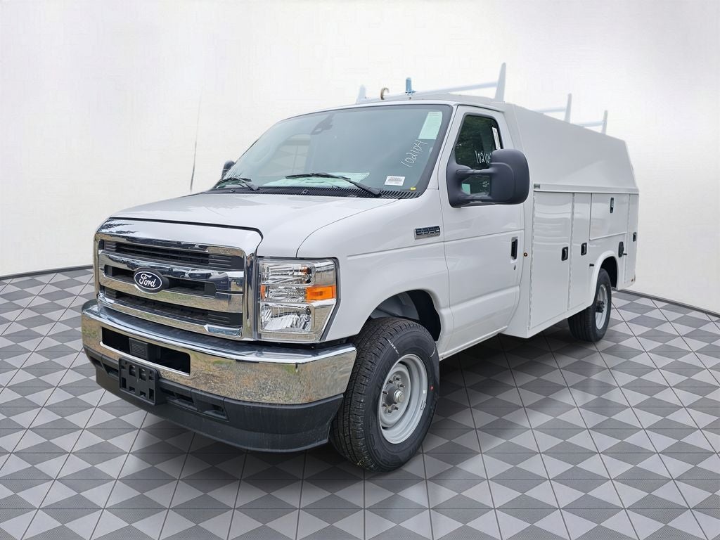 2026 Ford E-350 SD Base Cutaway