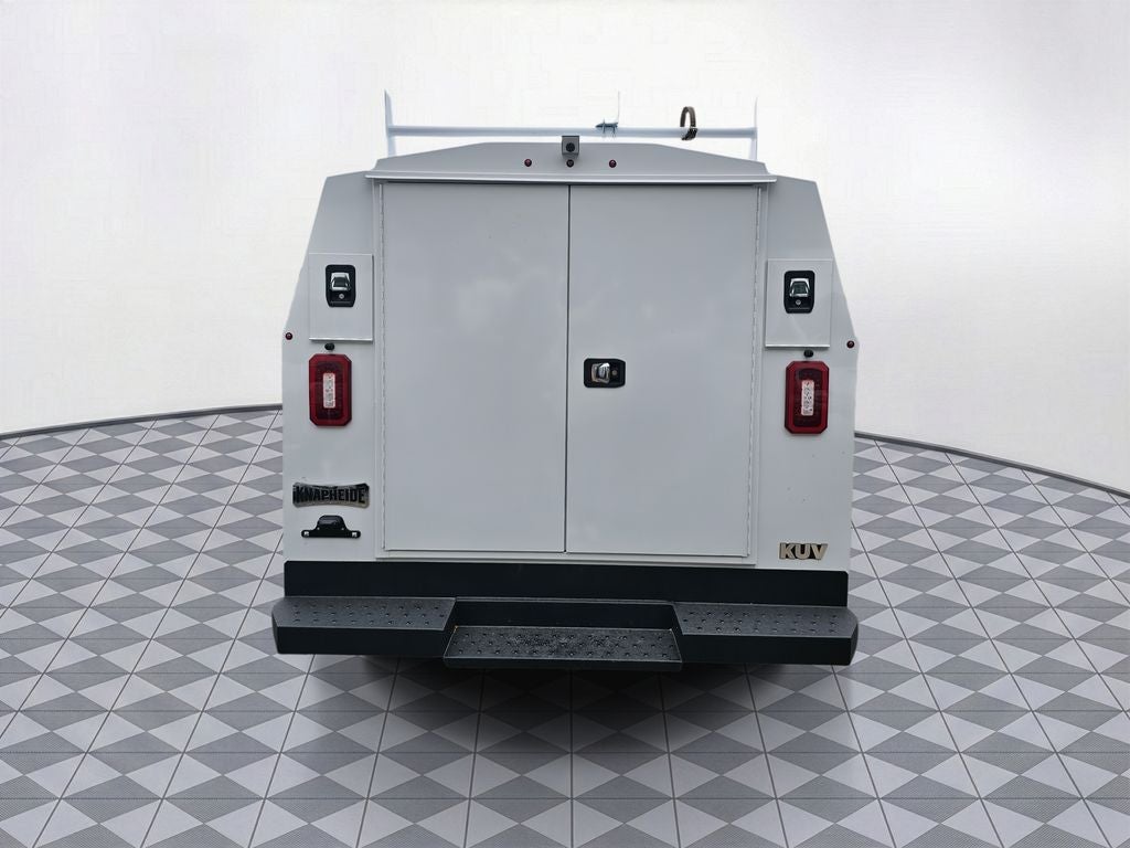 2026 Ford E-350 SD Base Cutaway