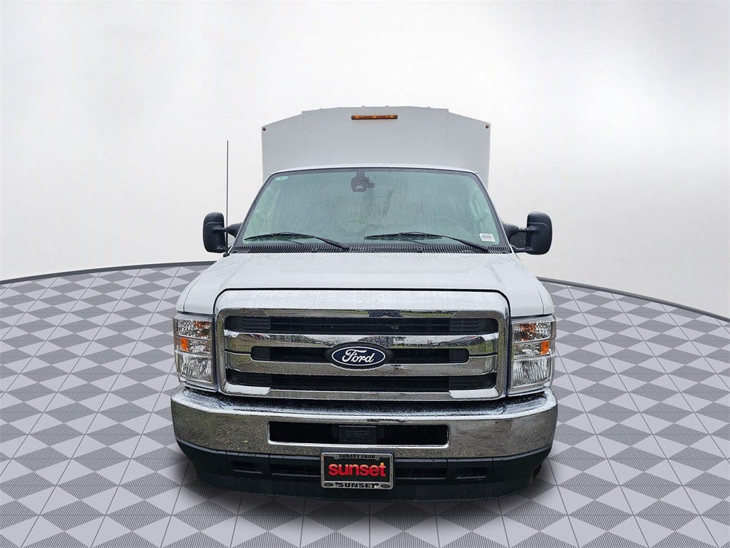 2026 Ford E-350 SD Base Cutaway