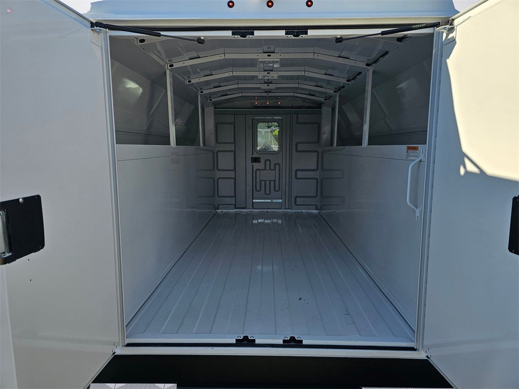 2025 Ford E-350 SD Base Cutaway