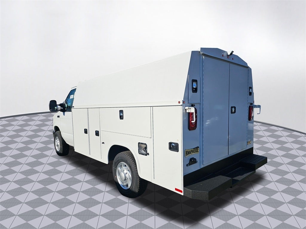 2025 Ford E-350 SD Base Cutaway