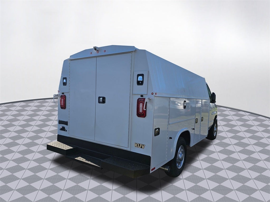 2025 Ford E-350 SD Base Cutaway