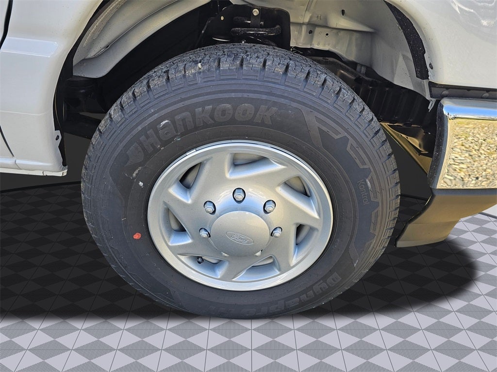 2025 Ford E-350 SD Base Cutaway