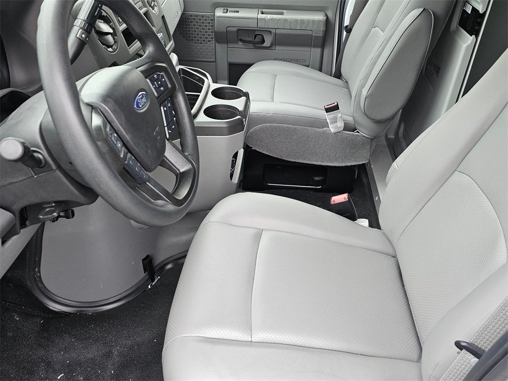 2024 Ford E-350 SD Base Cutaway