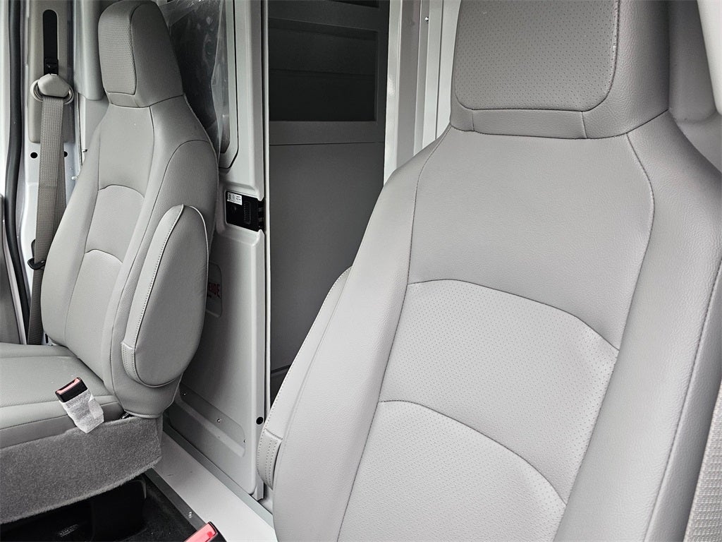 2024 Ford E-350 SD Base Cutaway