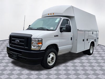 2024 Ford E-350 SD Base Cutaway