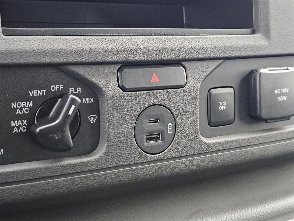 2024 Ford E-350 SD Base Cutaway