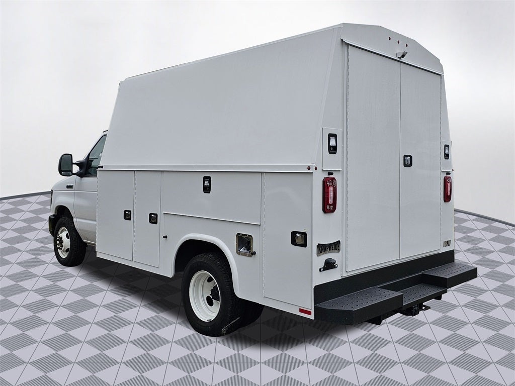 2024 Ford E-350 SD Base Cutaway