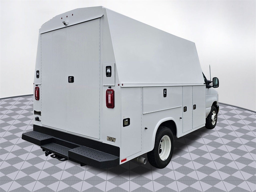 2024 Ford E-350 SD Base Cutaway