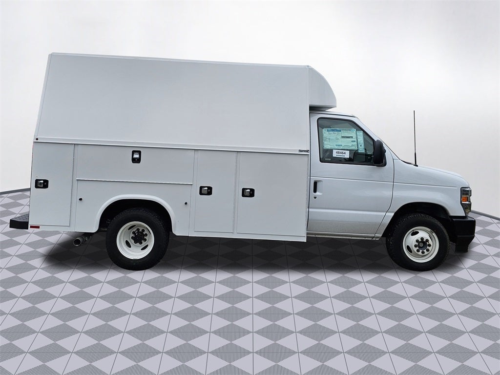 2024 Ford E-350 SD Base Cutaway