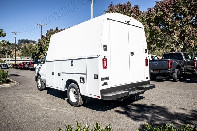 2024 Ford E-350 SD Base Cutaway