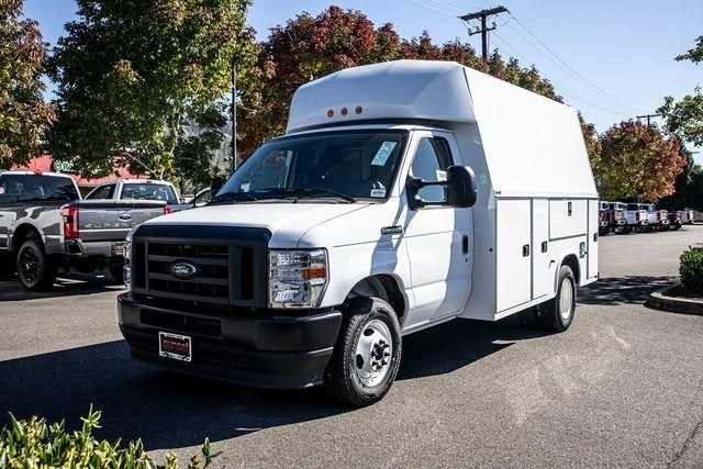 2024 Ford E-350 SD Base Cutaway