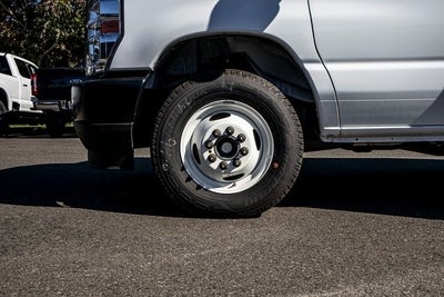 2024 Ford E-350 SD Base Cutaway