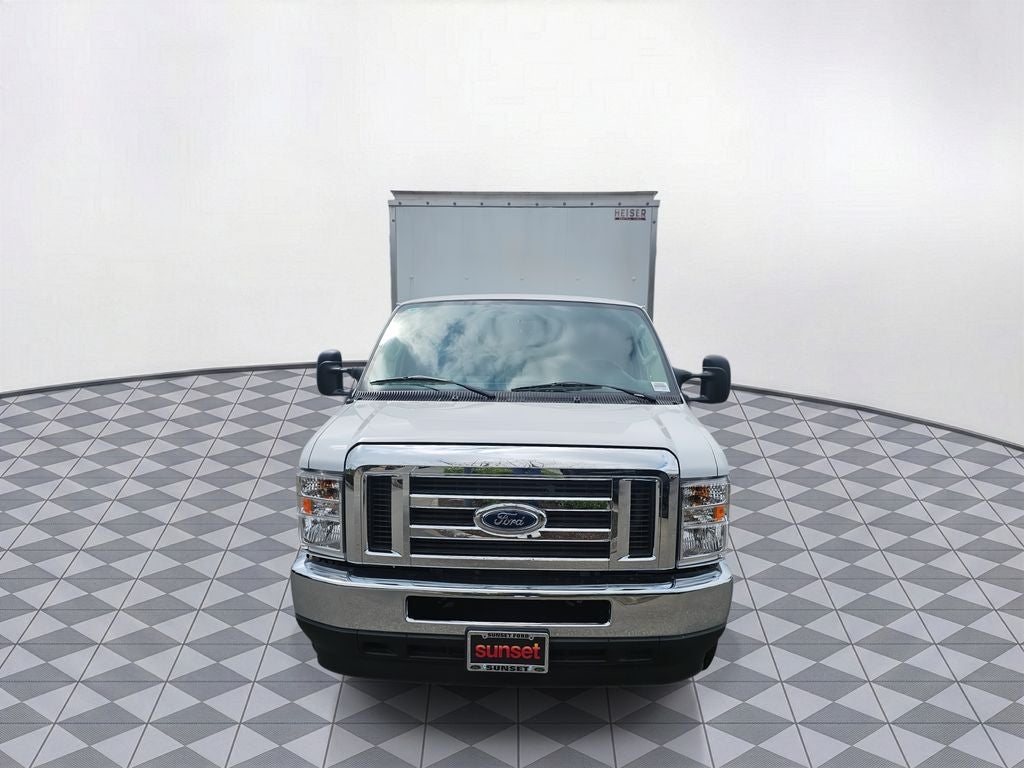 2025 Ford E-350 SD Base Cutaway