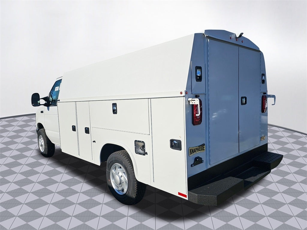 2025 Ford E-350 SD Base Cutaway