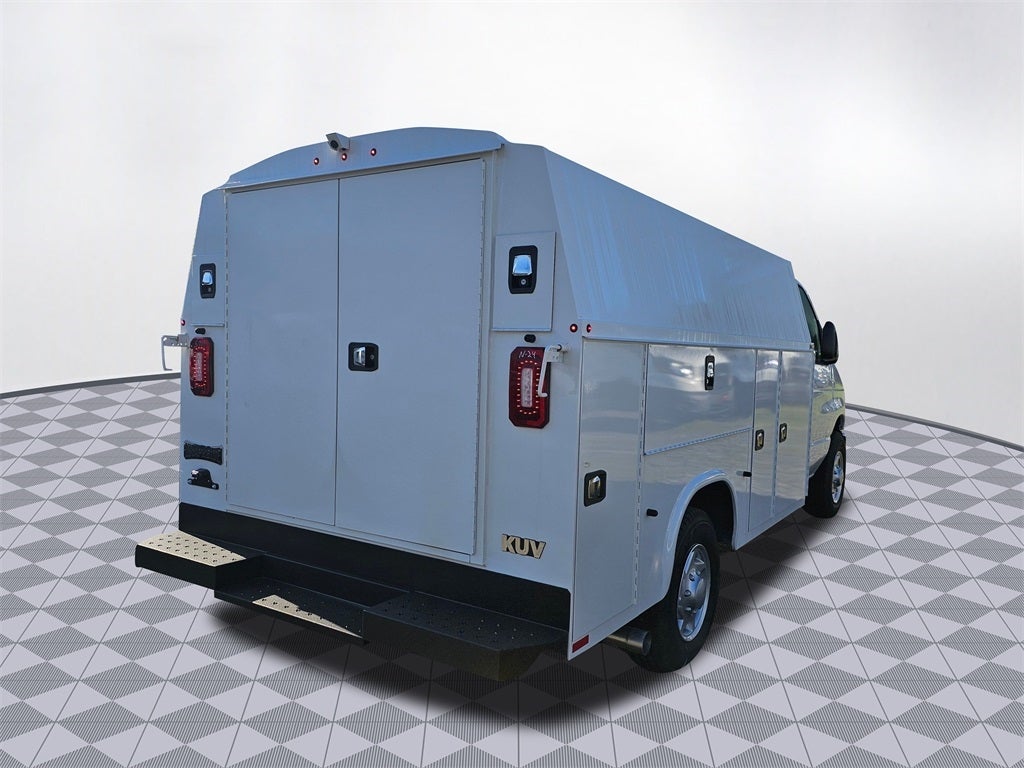 2025 Ford E-350 SD Base Cutaway