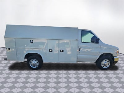 2025 Ford E-350 SD Base Cutaway
