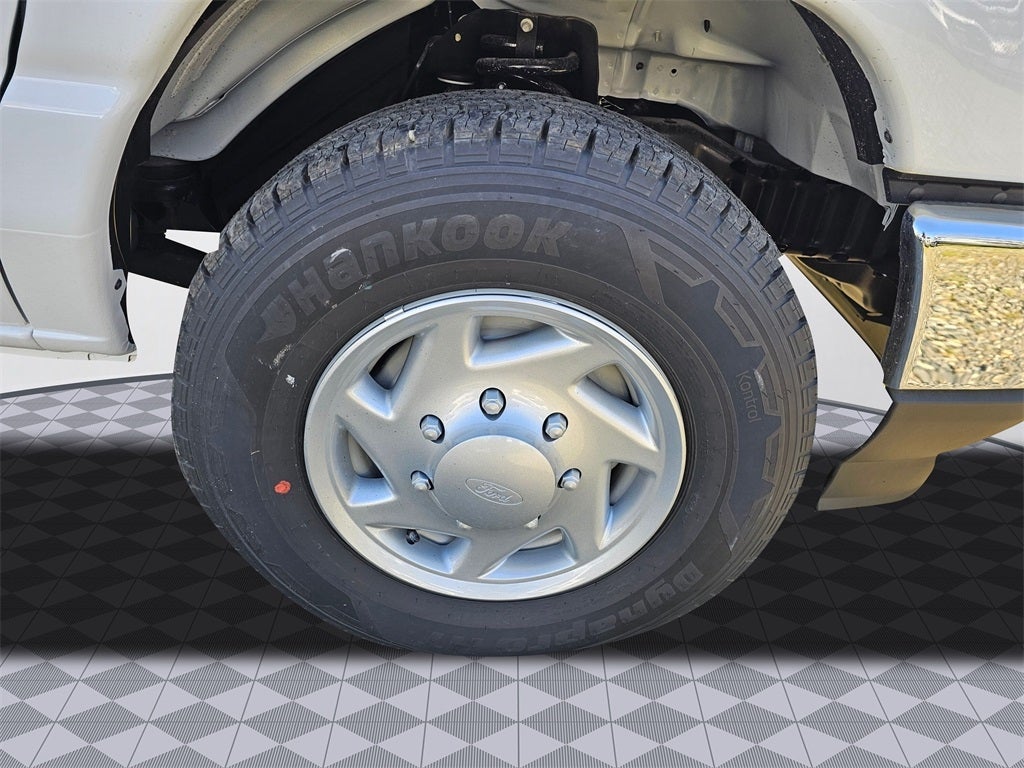 2025 Ford E-350 SD Base Cutaway