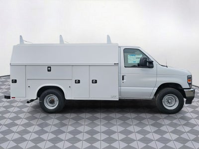 2026 Ford E-350 SD Base Cutaway