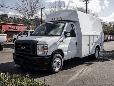 2024 Ford E-350 SD Base Cutaway