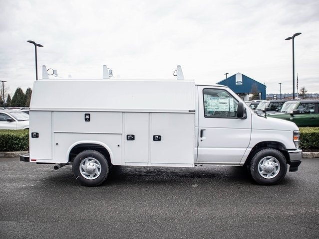 2024 Ford E-350 SD Base Cutaway