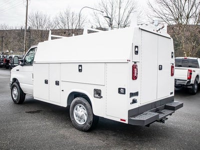 2024 Ford E-350 SD Base Cutaway