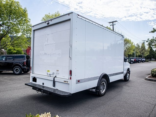 2024 Ford E-450 SD Base