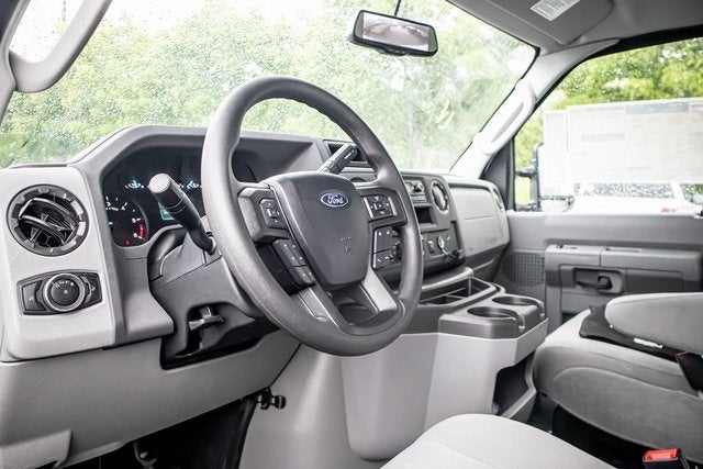 2024 Ford E-450 SD Base