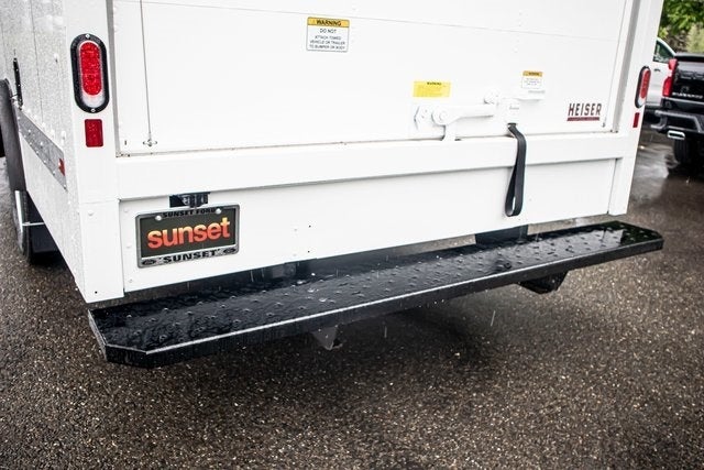 2024 Ford E-450 SD Base