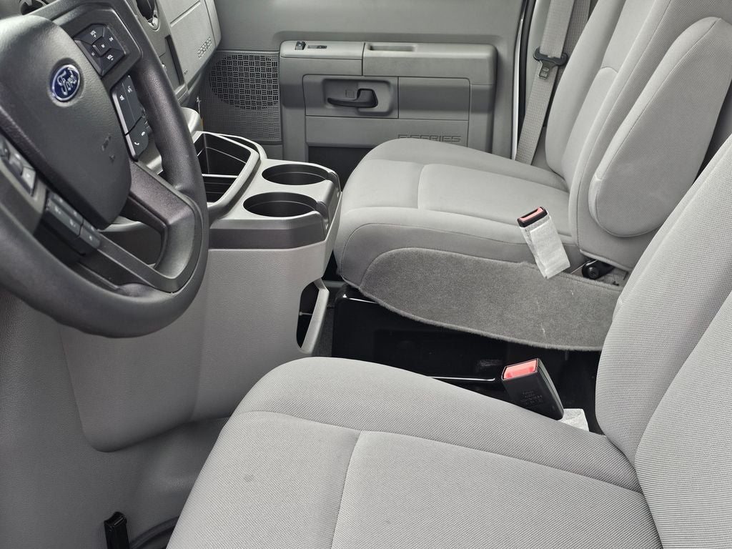 2025 Ford E-450 SD Base