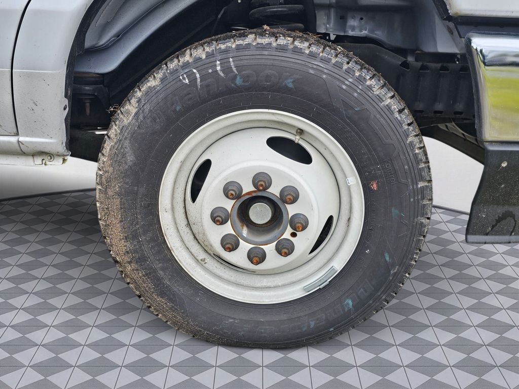 2025 Ford E-450 SD Base