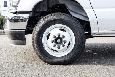2024 Ford E-450 SD Base