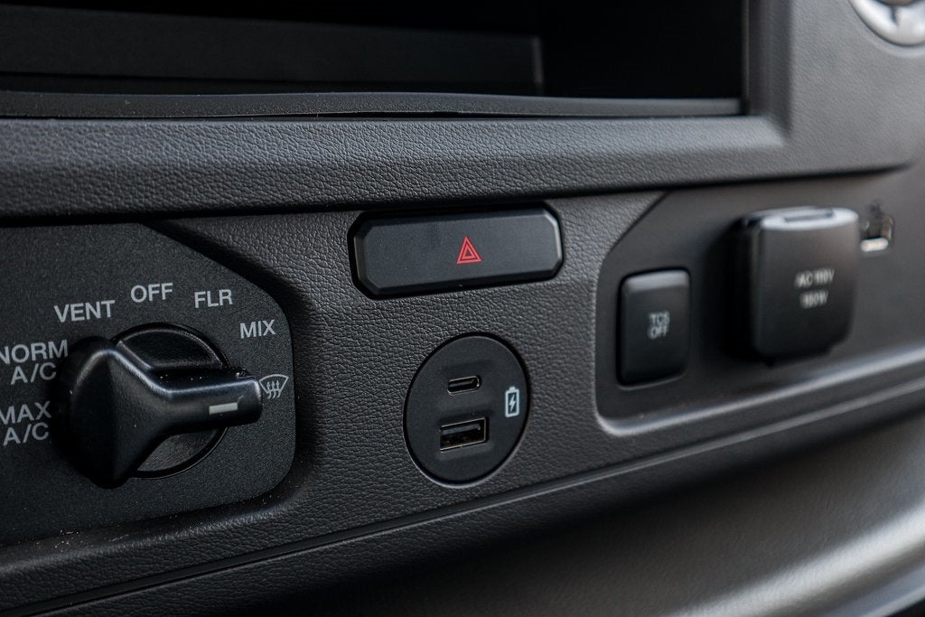 2024 Ford E-450 SD Base