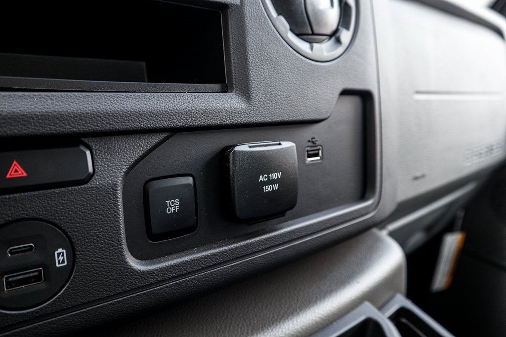 2024 Ford E-450 SD Base