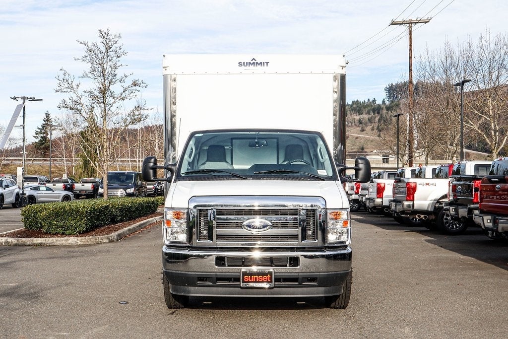 2024 Ford E-450 SD Base