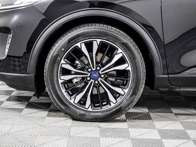 2022 Ford Escape Hybrid SE