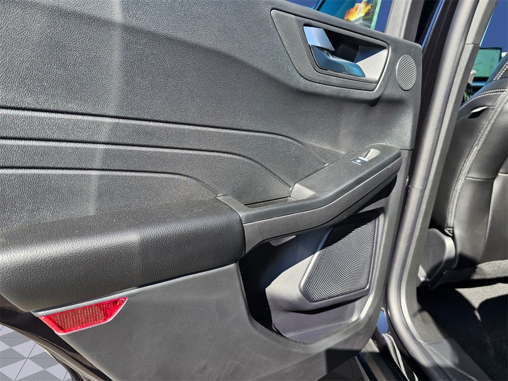 2025 Ford Escape Plug-In Hybrid Base