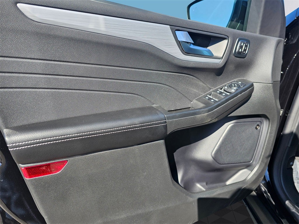 2025 Ford Escape Plug-In Hybrid Base