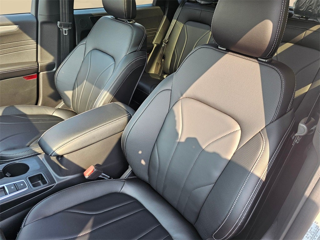 2025 Ford Escape Plug-In Hybrid Base