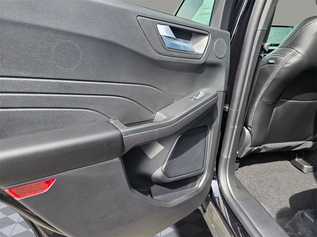 2025 Ford Escape Plug-In Hybrid Base