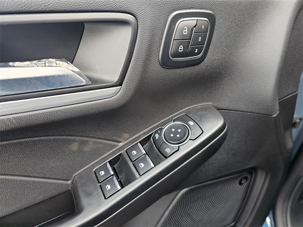 2025 Ford Escape Plug-In Hybrid Base