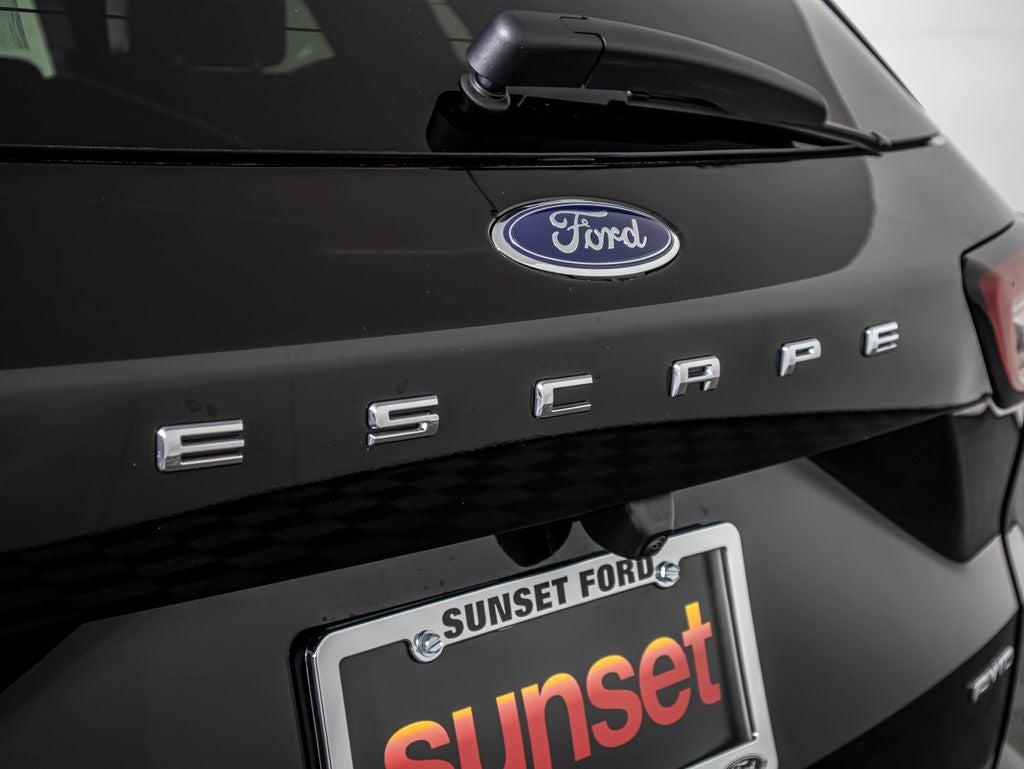 2025 Ford Escape Platinum