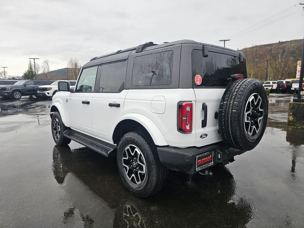 2026 Ford Bronco Outer Banks