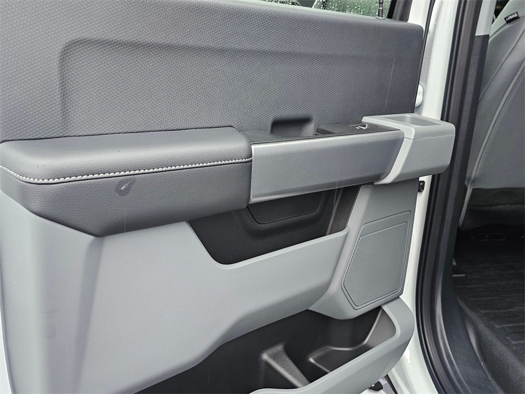 2024 Ford F-150 Lightning Pro